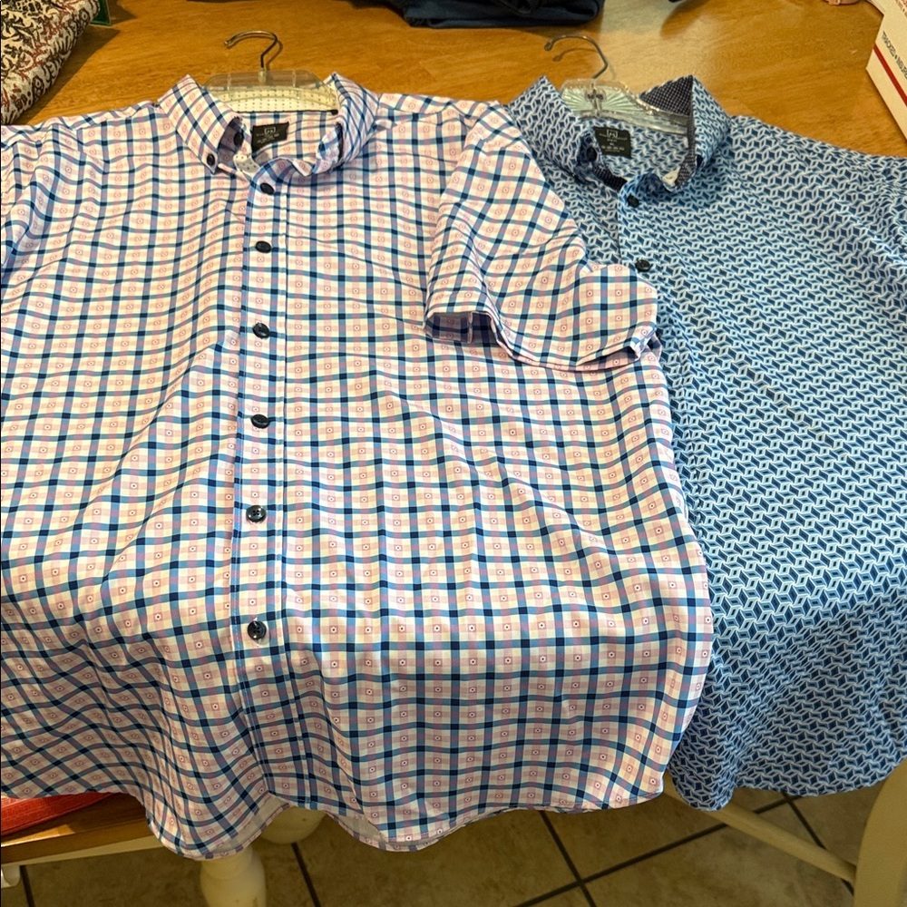 Michael Strahan  Men's Blue and Pink Patterned Shirts. Slim Fit